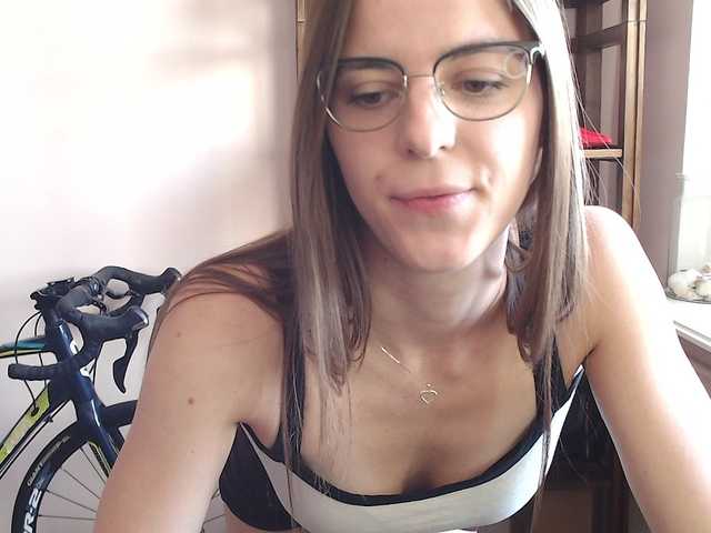 MegiKiss live cam