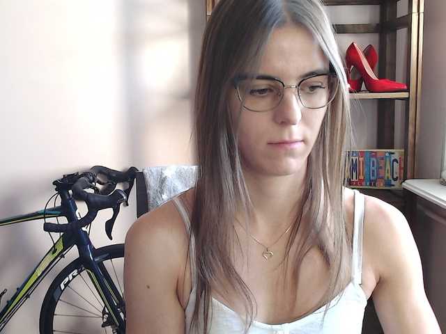 MegiKiss live cam