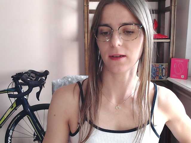 MegiKiss live cam on BongaCams