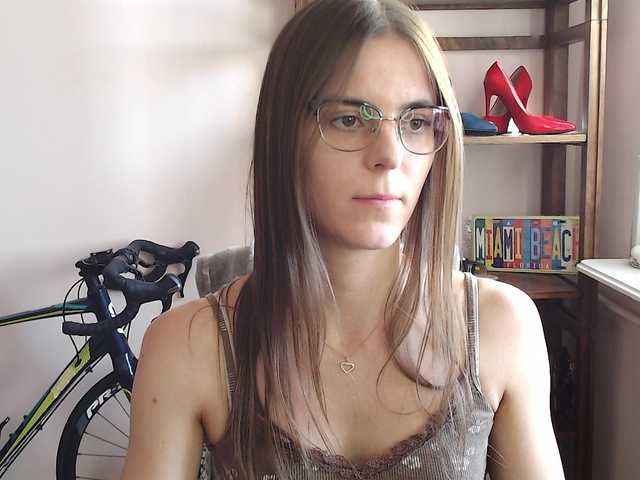 MegiKiss live cam on BongaCams