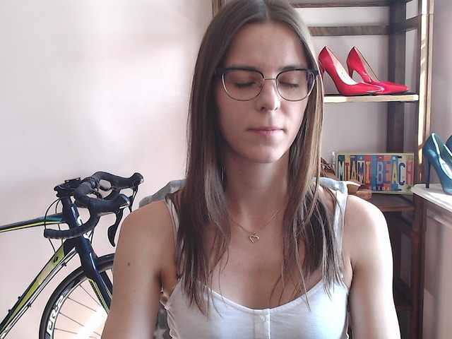 MegiKiss's BongaCams show and profile