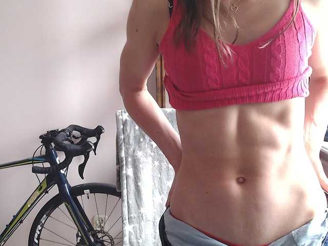 MegiKiss's BongaCams show and profile