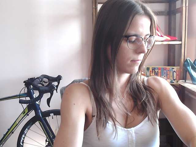 MegiKiss's BongaCams show and profile