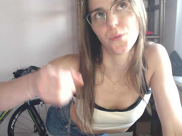 MegiKiss live cam on BongaCams