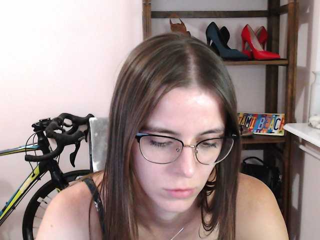 MegiKiss live cam