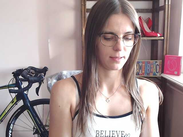 MegiKiss — live female cam