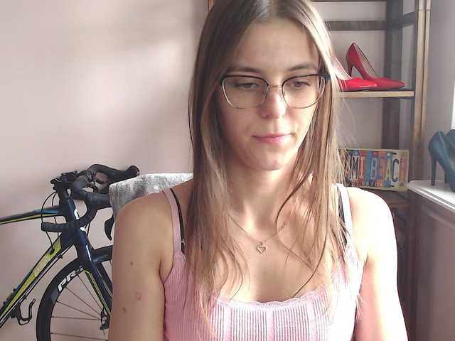 megikiss live sex show