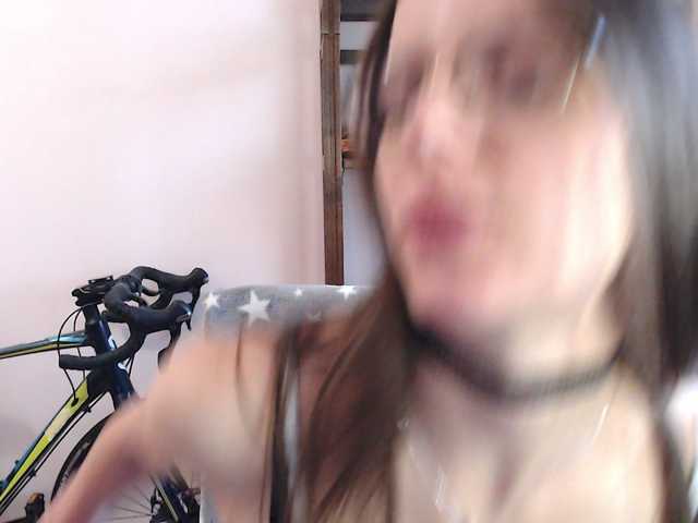 MegiKiss live cam on BongaCams
