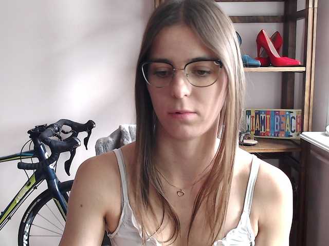 MegiKiss live cam on BongaCams
