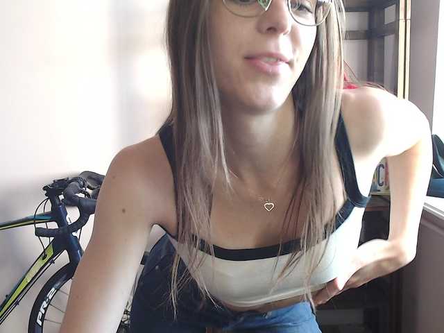 MegiKiss live cam on BongaCams