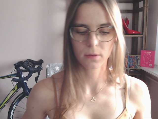 MegiKiss live cam on BongaCams