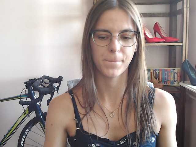 MegiKiss's BongaCams show and profile