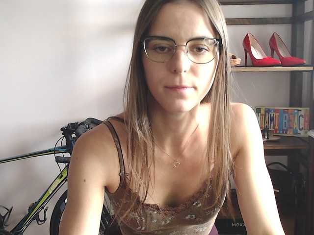 MegiKiss live cam on BongaCams