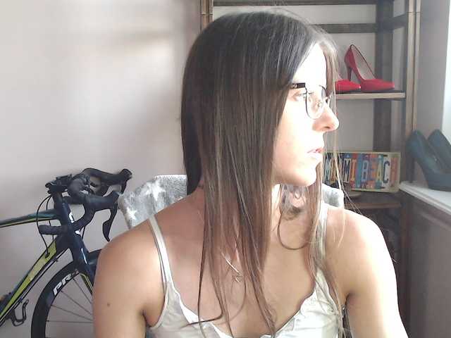 MegiKiss live cam on BongaCams