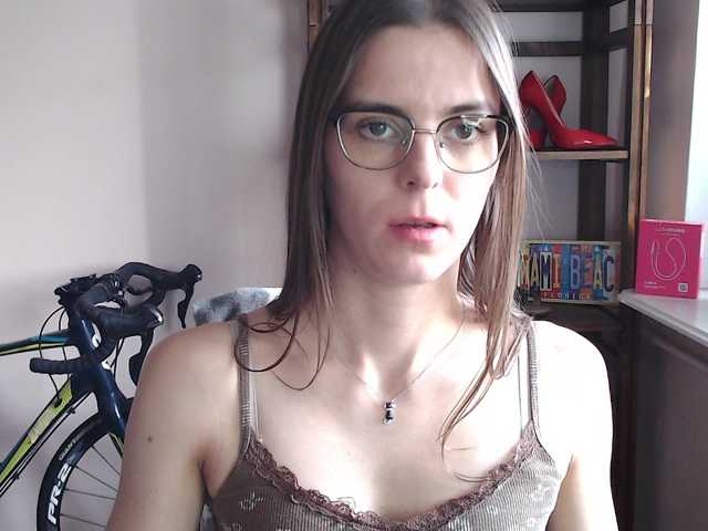 MegiKiss live cam preview