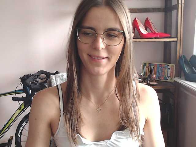 MegiKiss live cam on BongaCams