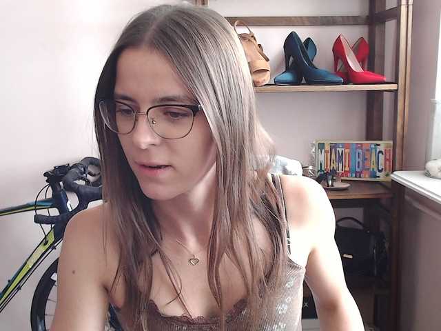 MegiKiss live cam on BongaCams