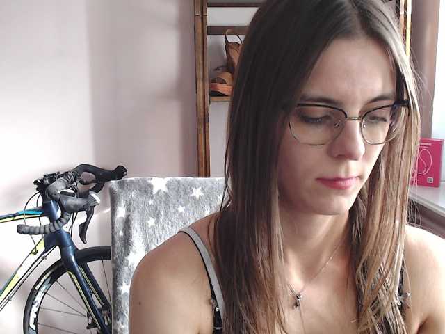 MegiKiss live cam preview
