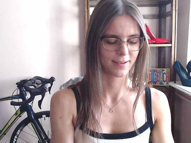 MegiKiss's BongaCams show and profile