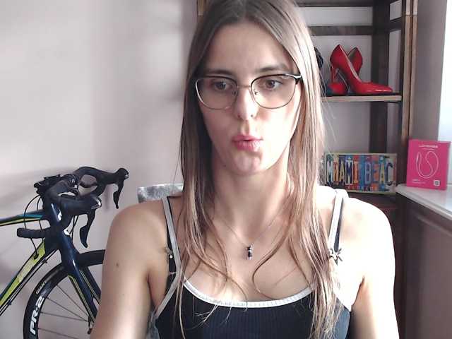 MegiKiss, en vivo ahora en BongaCams