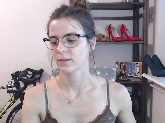 megikiss online