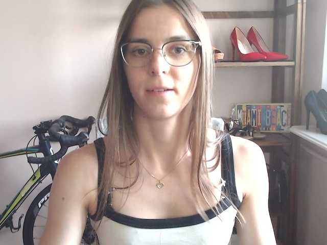 MegiKiss live cam on UnifiedCams