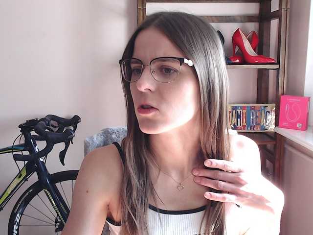 MegiKiss — live female cam