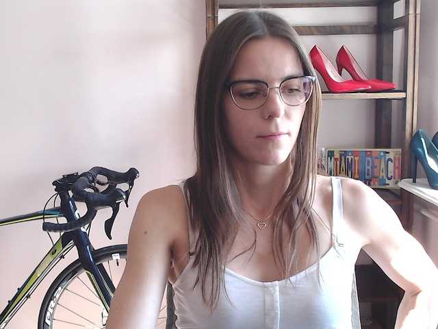 MegiKiss's BongaCams show and profile