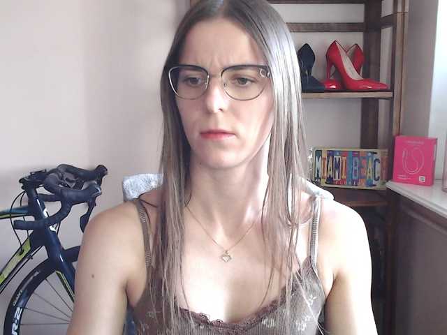 MegiKiss live cam on BongaCams
