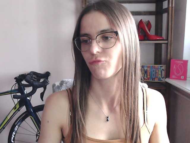 MegiKiss live cam on BongaCams