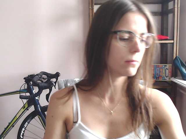 MegiKiss's BongaCams show and profile