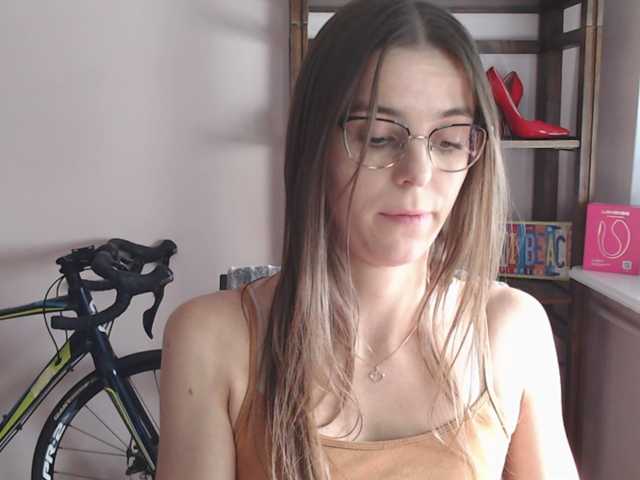 MegiKiss live cam on BongaCams