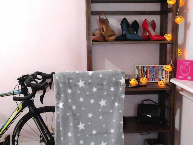 MegiKiss live cam on BongaCams