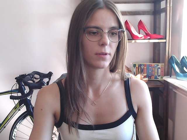 MegiKiss's BongaCams show and profile