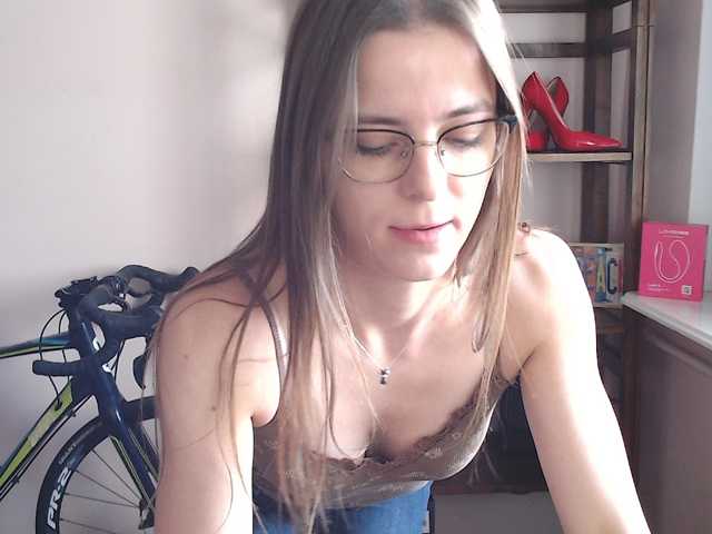 MegiKiss live cam on BongaCams