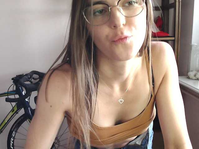 MegiKiss live cam on BongaCams