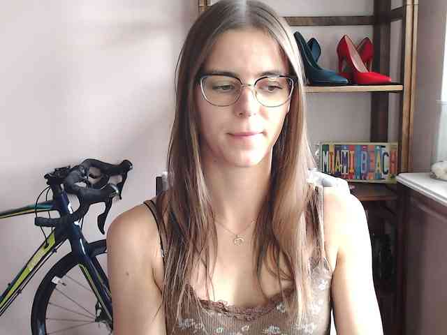 Model: MegiKiss