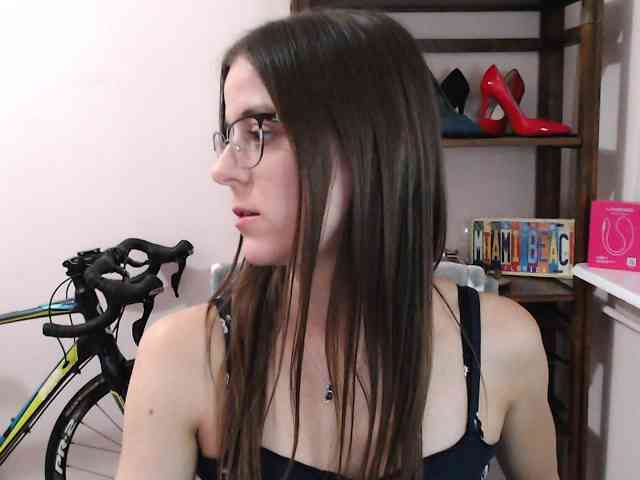 Model: MegiKiss