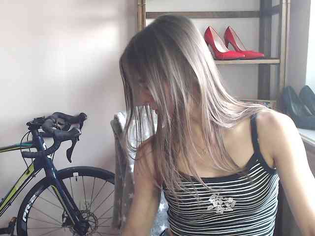 MegiKiss webcam