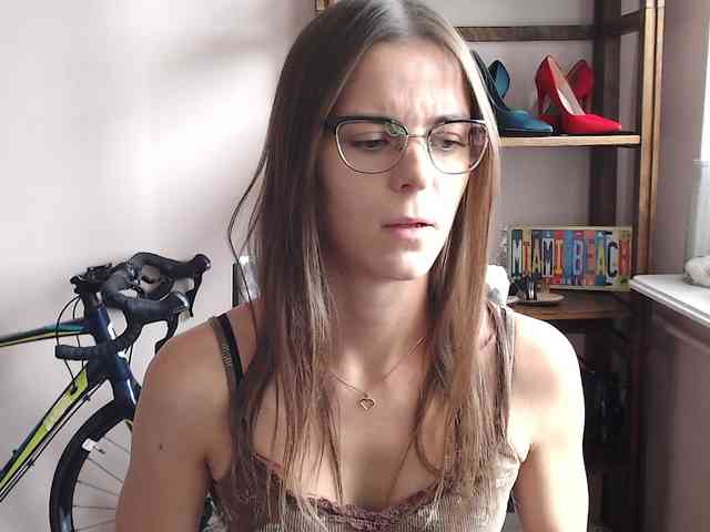 Model: MegiKiss