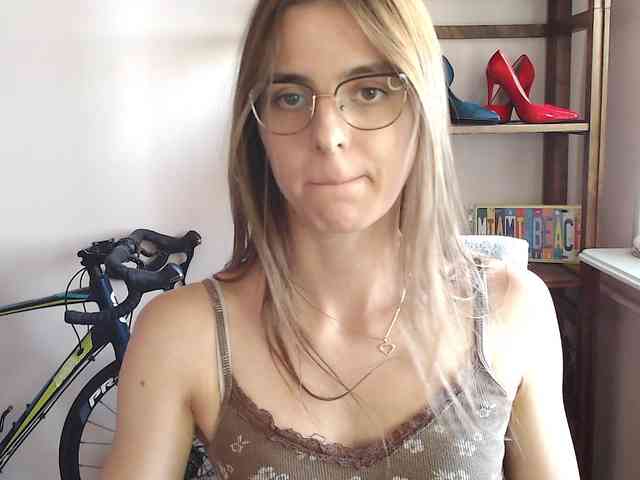 MegiKiss webcam