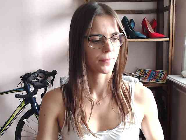Model: MegiKiss