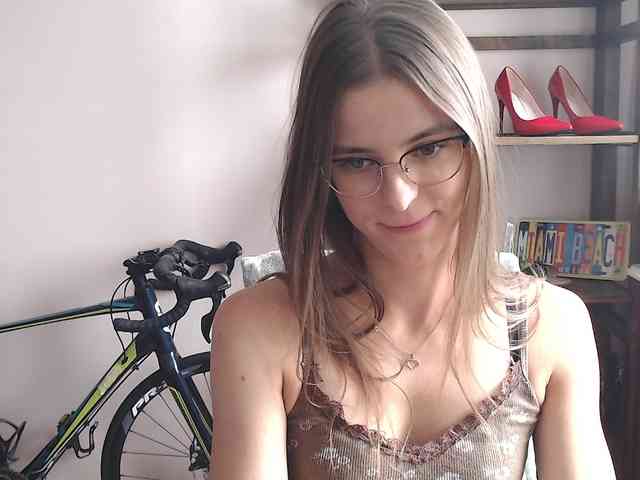MegiKiss webcam
