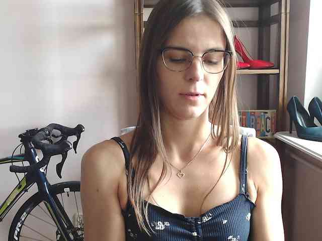 Model: MegiKiss
