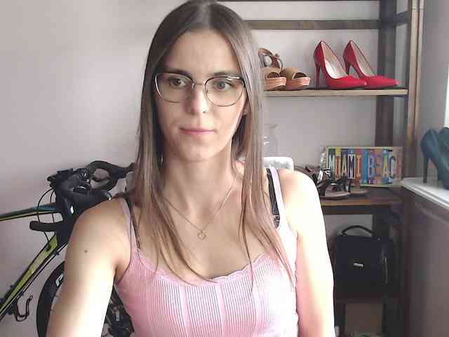 Model: MegiKiss