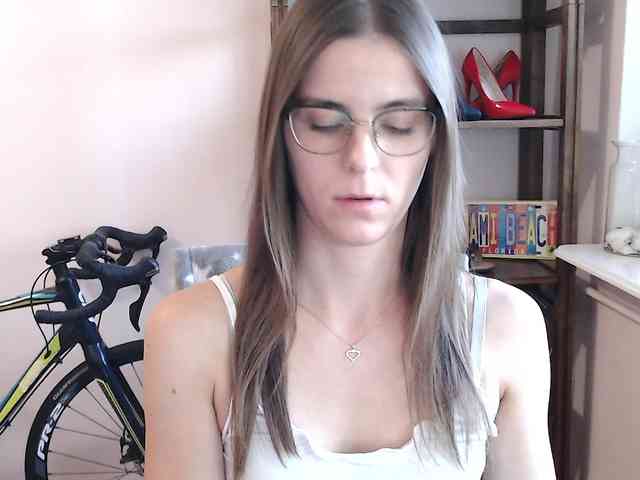 MegiKiss webcam