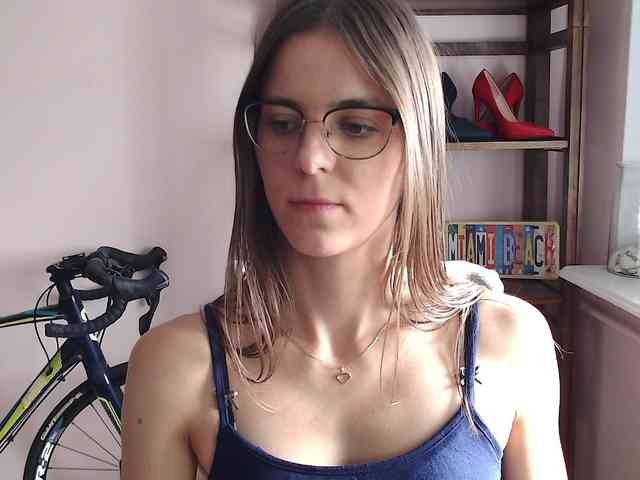 MegiKiss webcam