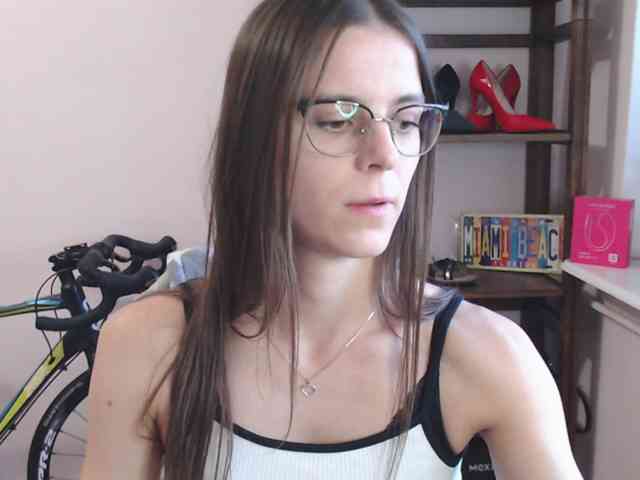 Model: MegiKiss