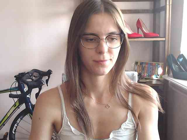 Model: MegiKiss