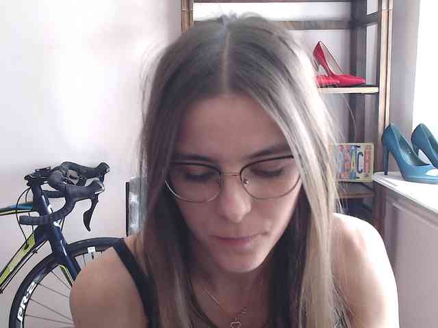 MegiKiss webcam